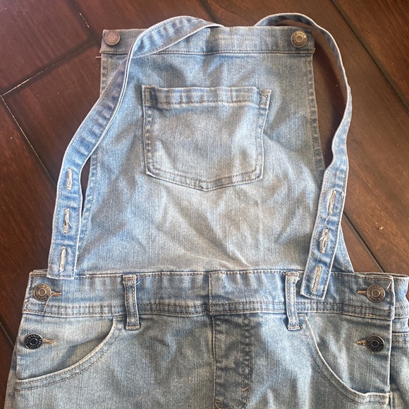 Overalls - Picture 3 of 5